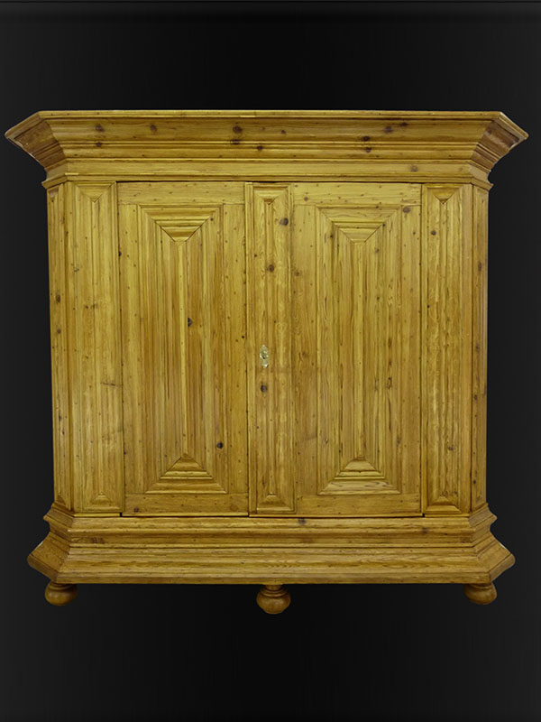 Frankfurter Wellenschrank Barock Weichholz