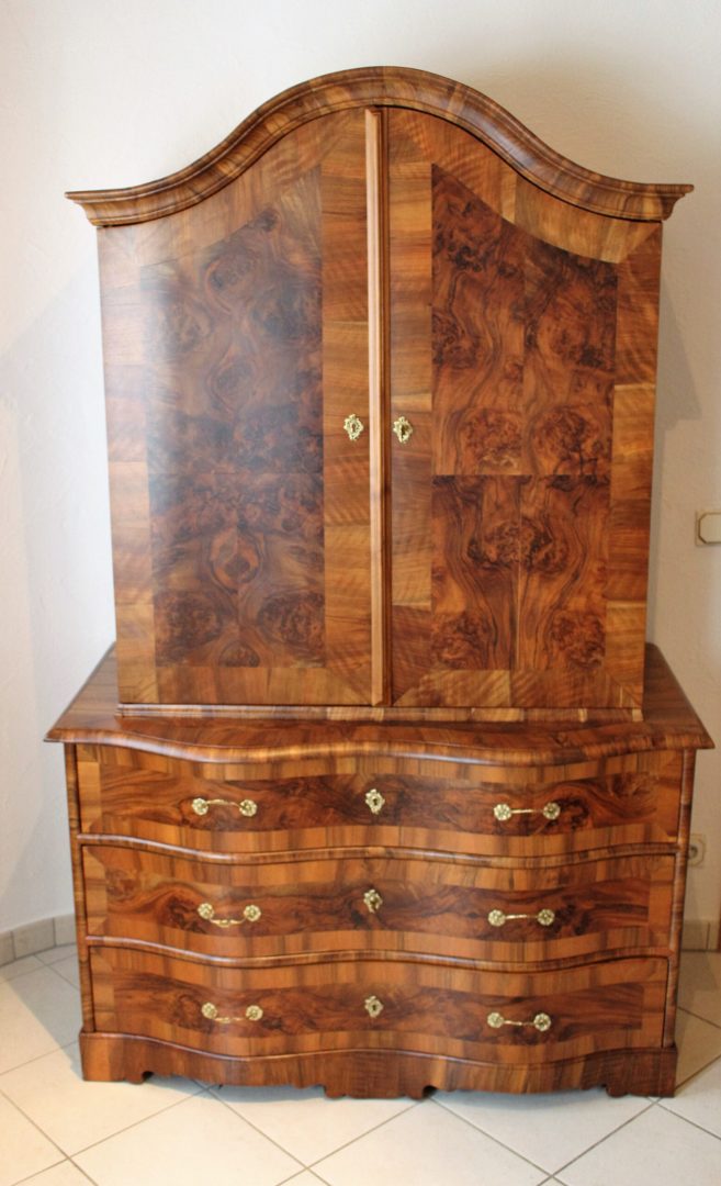Barock Aufsatzkommode Nussbaum um 1800