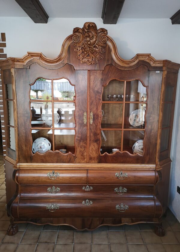 Barock Vitrine Nussbaum Holland 18 Jahrhundert
