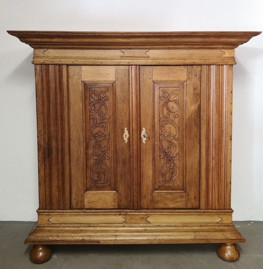 Barock Schrank Eiche Vogelsberger Schrank Oberhessen um 1770