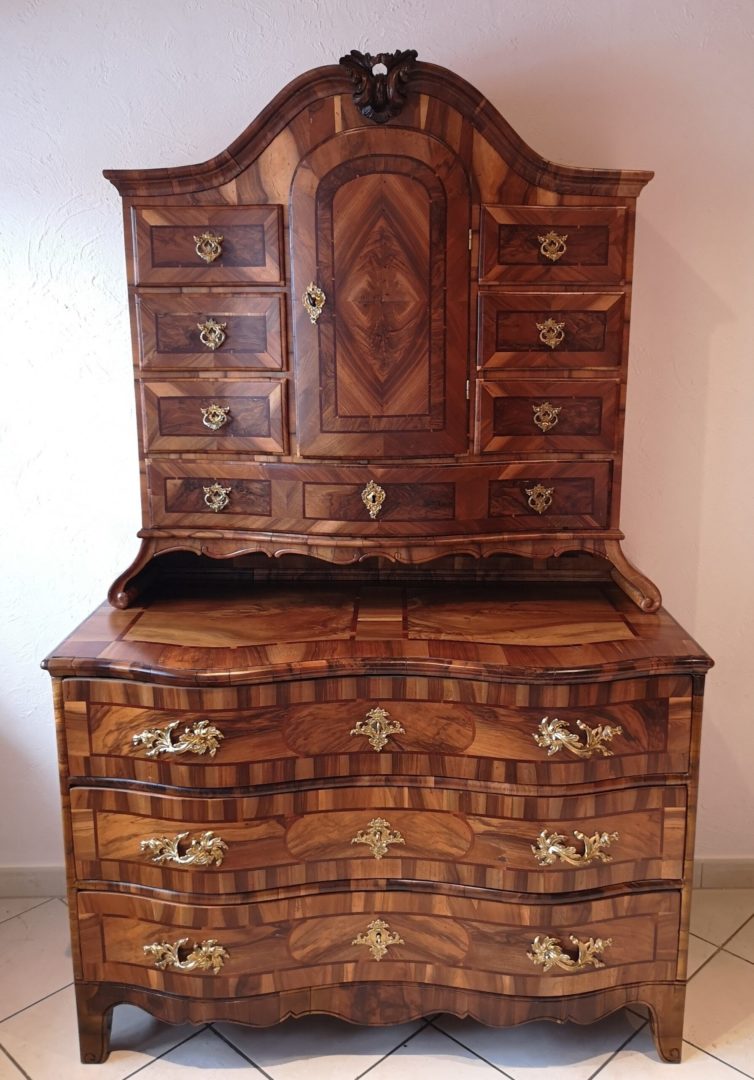 Nussbaum Kabinettschrank / Aufsatzsekretär Barock 18 Jahrhundert
