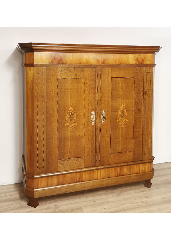 Klassizismus Schrank Eiche / Kirsch mit Intarsien Marburg um 1840