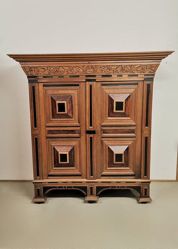 Barock Schrank / Kissenschrank Holland Eiche um 1750