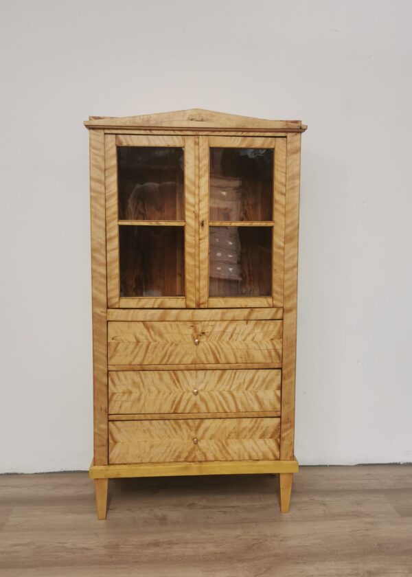 Birke Biedermeier Vitrine um 1830/40