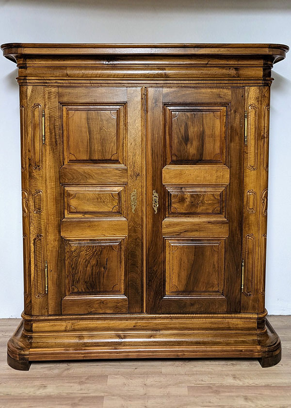 Barock Schrank Nussbaum