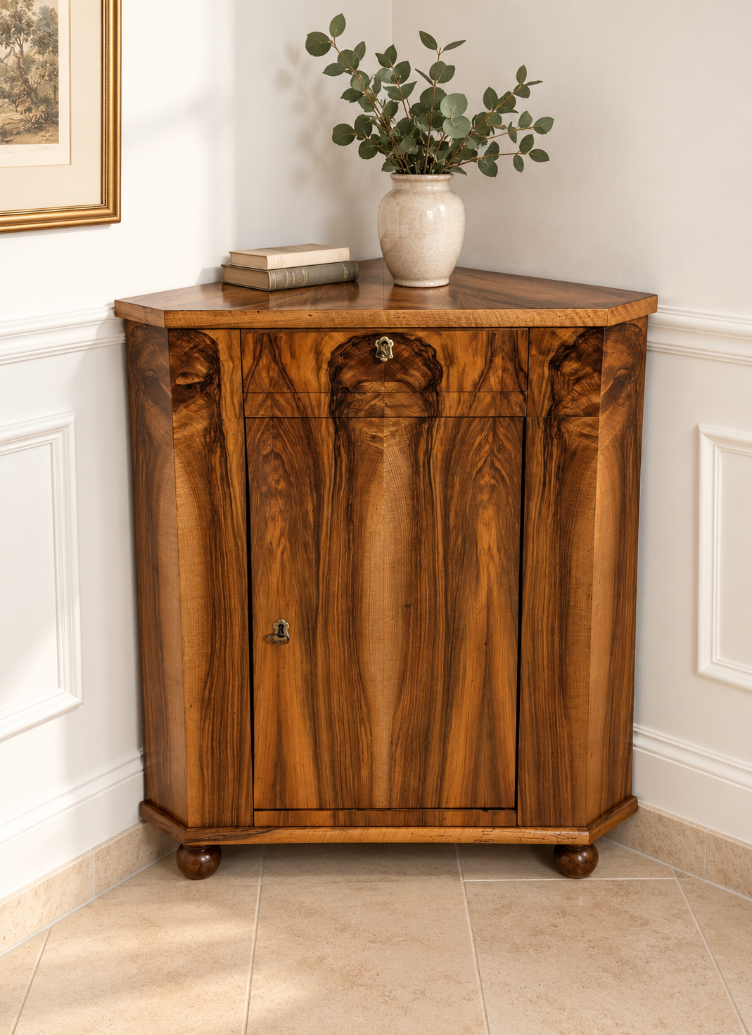 Biedermeier Eckschrank um 1830