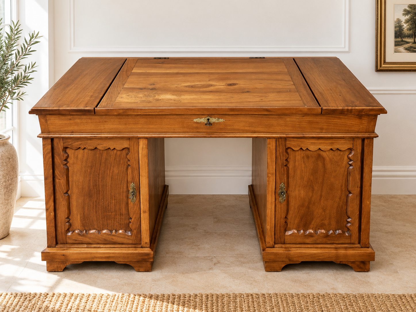 Spätbiedermeier Sitzpult / Schreibtisch Kirschbaum mit Brezelfüllungen