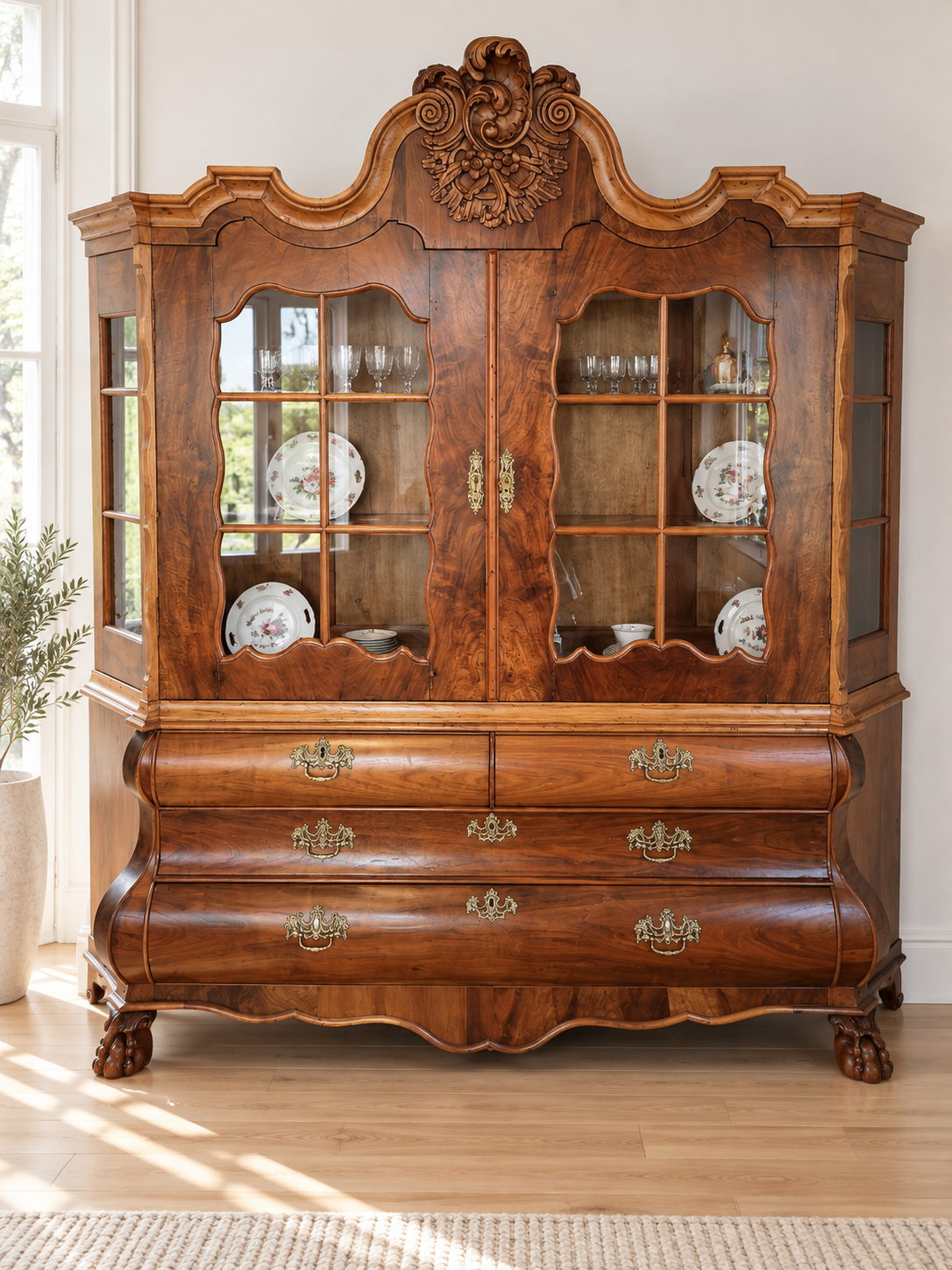 Barock Vitrine Nussbaum Holland 18. Jahrhundert