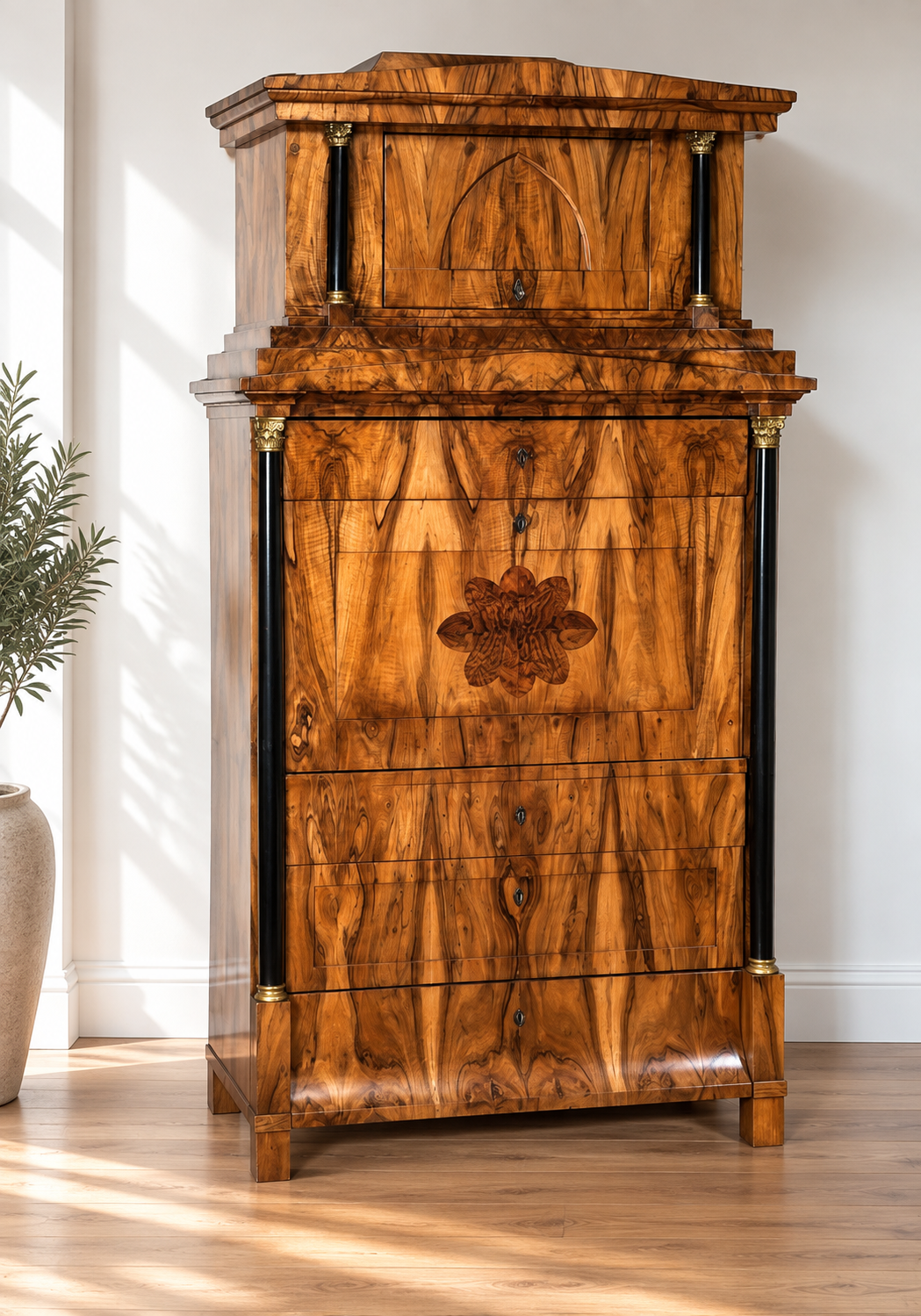 Biedermeier Schreibschrank / Sekretär Nussbaum