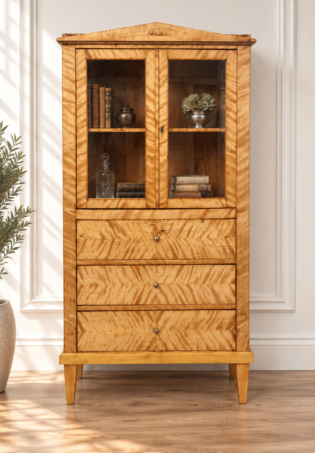 Birke Biedermeier Vitrine um 1830/40