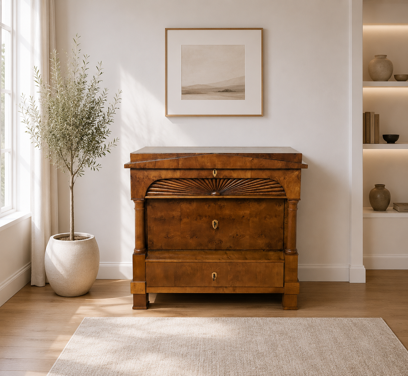 Biedermeier Kommode Birke mit Schinkel Giebel