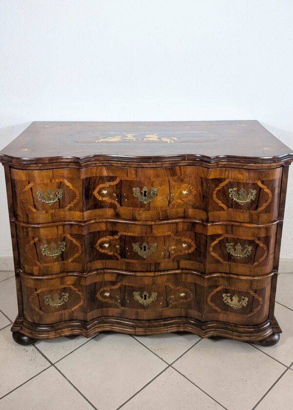 Barock Kommode Nussbaum Braunschweig um 1750