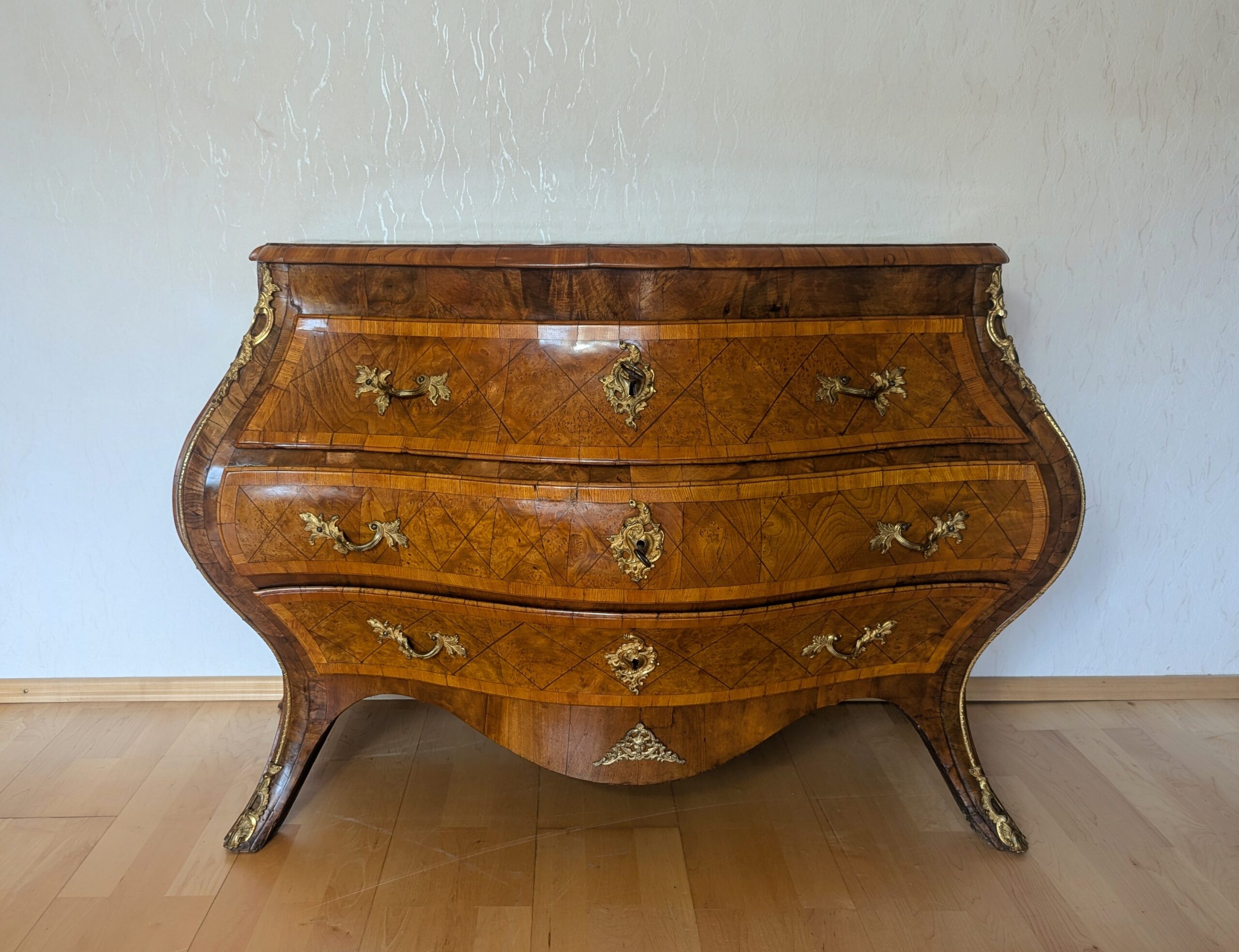 Barock Kommode Esche um 1730