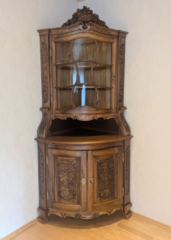 Barock Eckschrank Nussbaum
