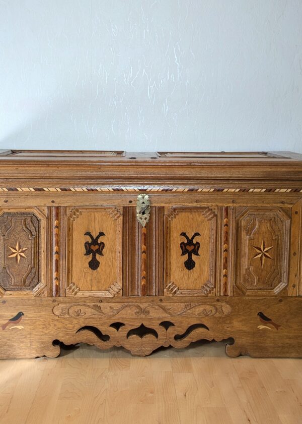 Barock Truhe Eiche mit Intarsien