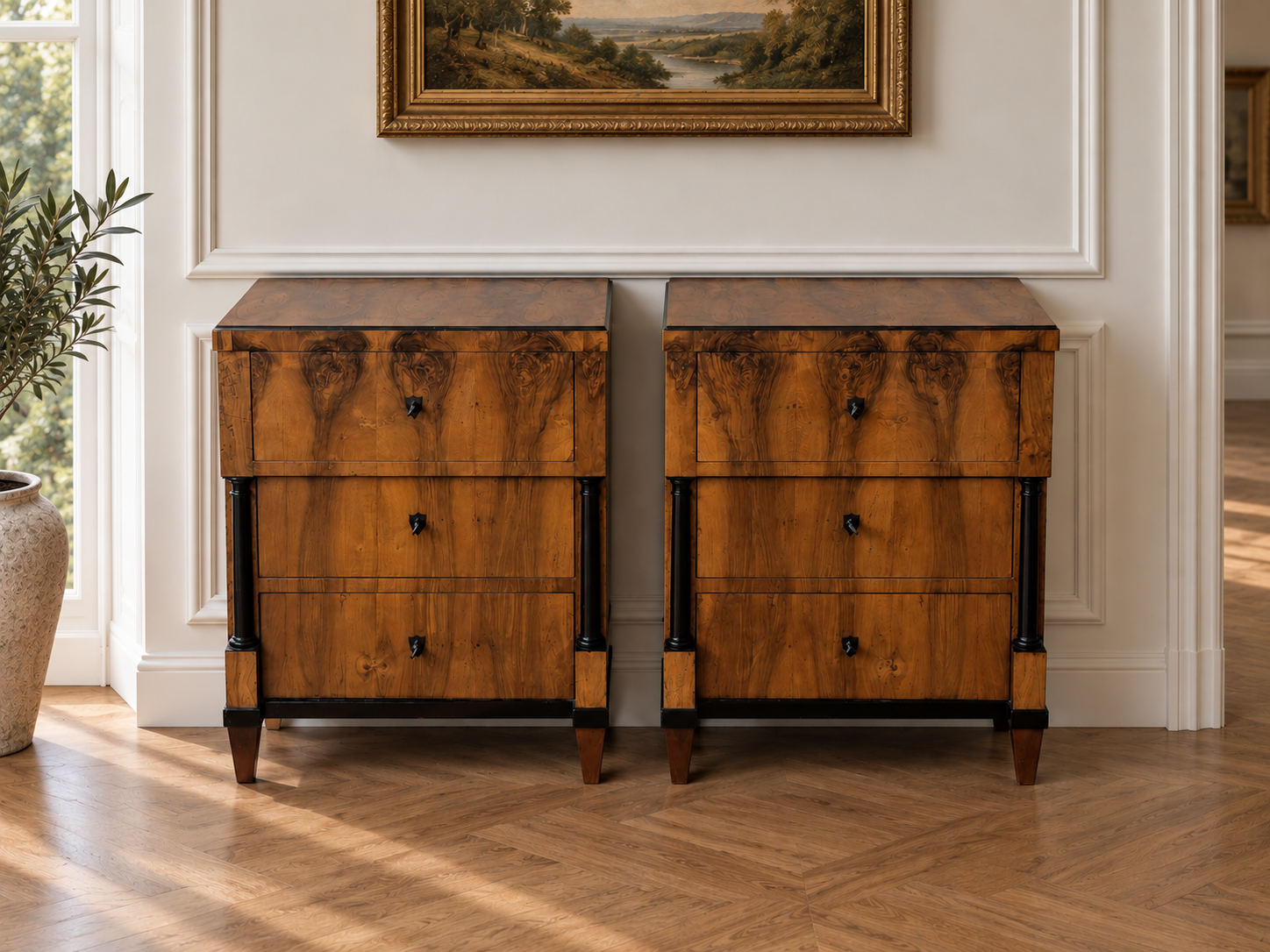 Biedermeier Kommoden Pärchen in Nussbaum