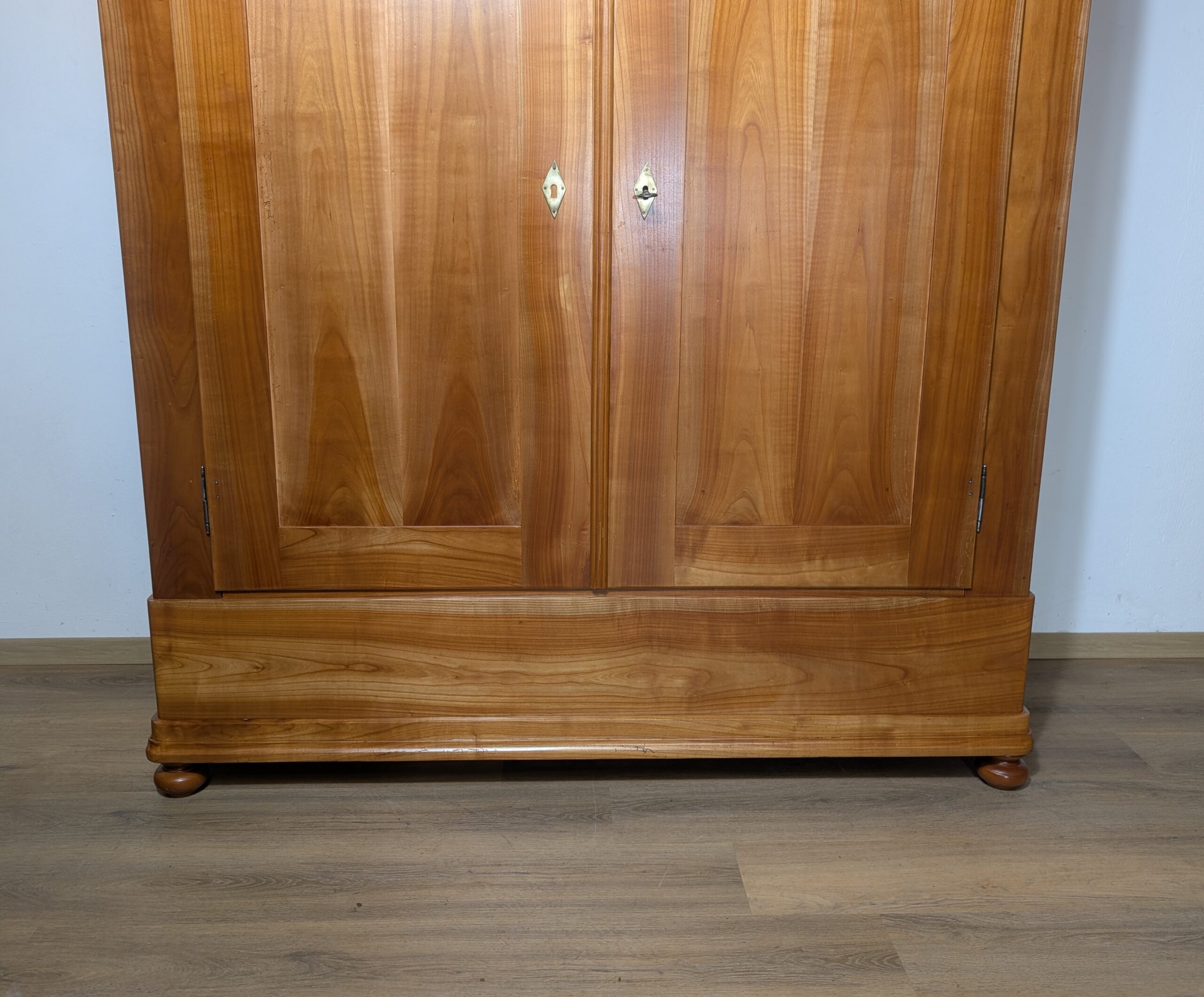 Biedermeier Kirschbaum Schrank – Bild 5