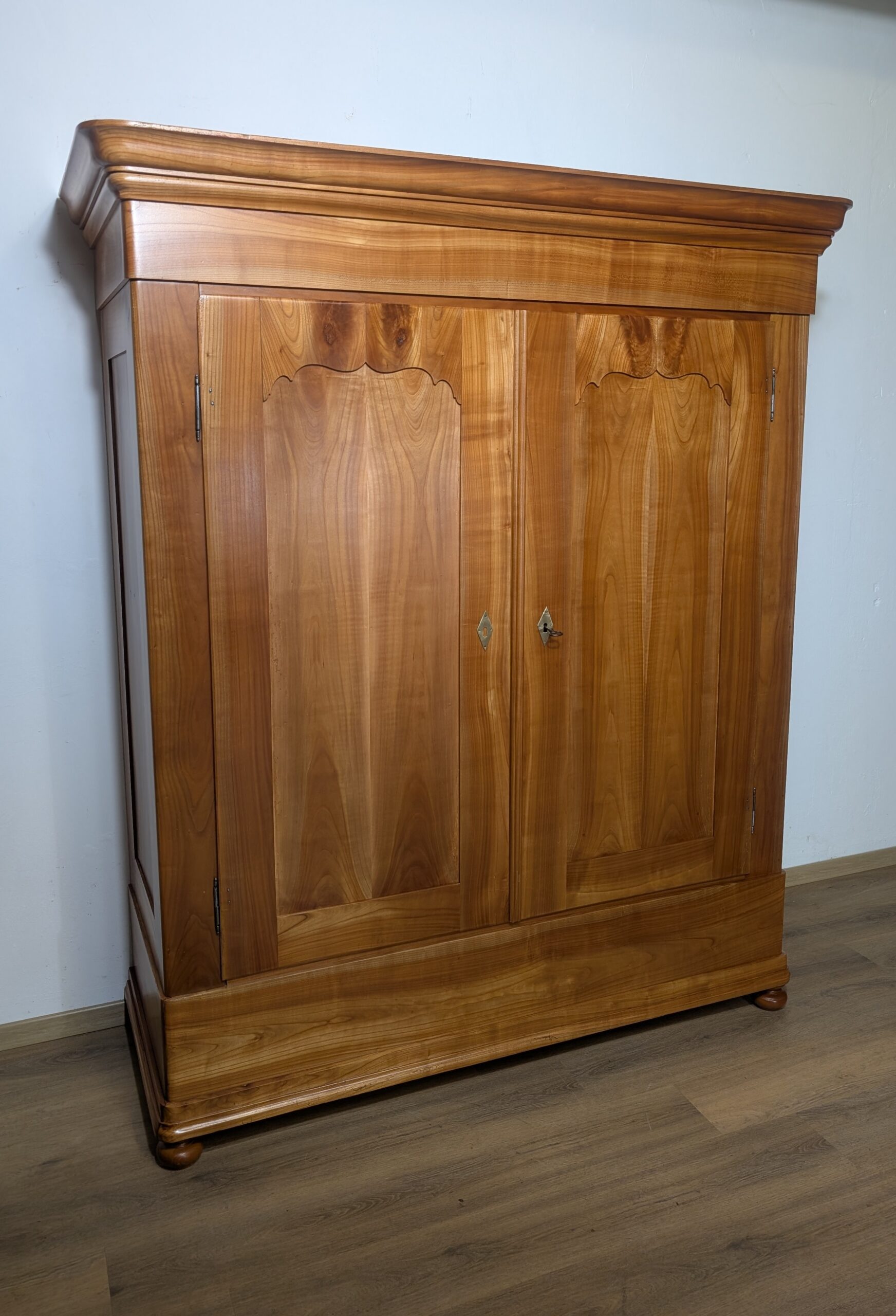 Biedermeier Kirschbaum Schrank – Bild 3