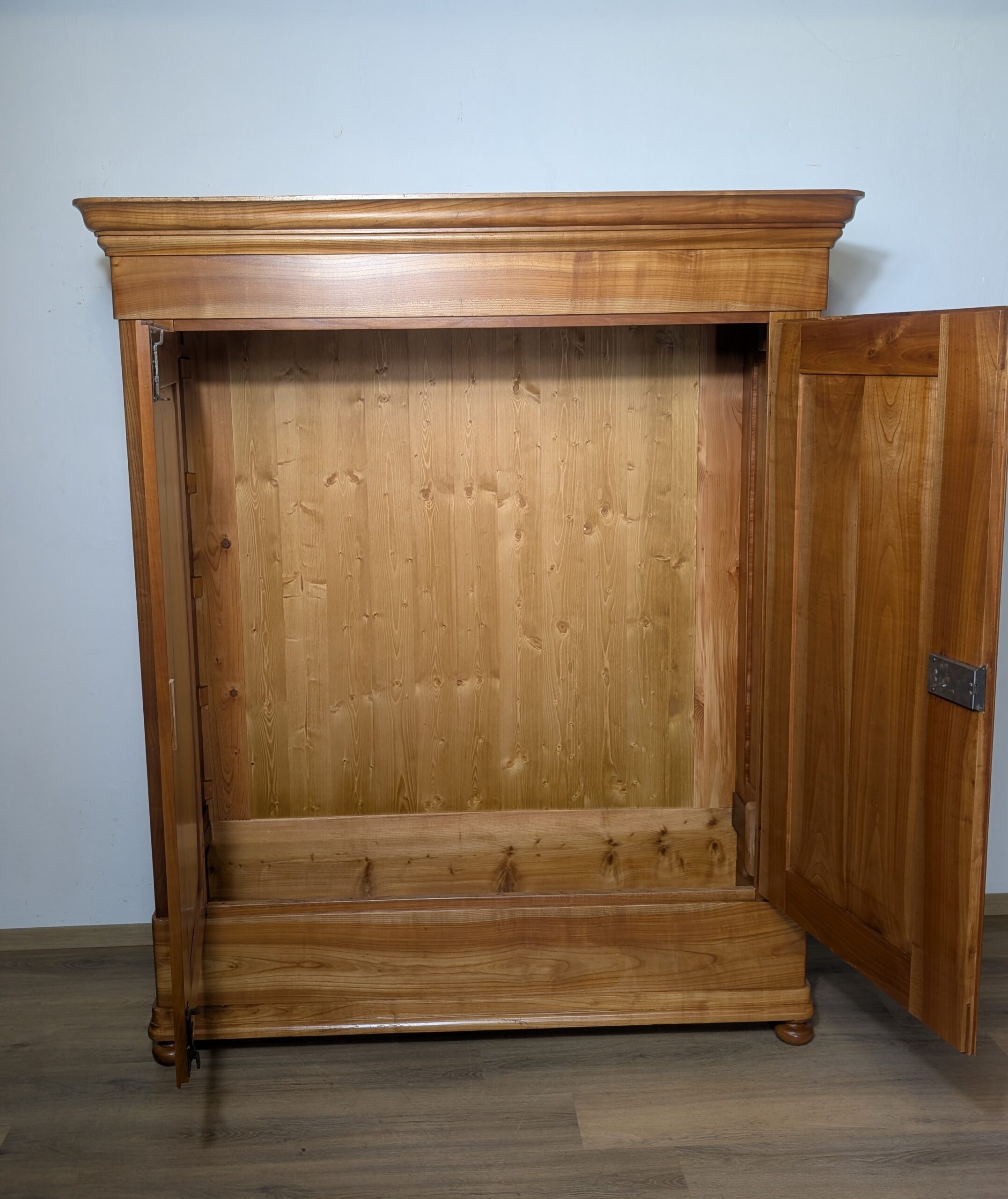 Biedermeier Kirschbaum Schrank – Bild 6
