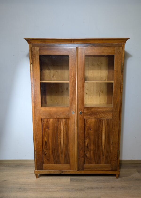 Biedermeier Nussbaum Vitrine