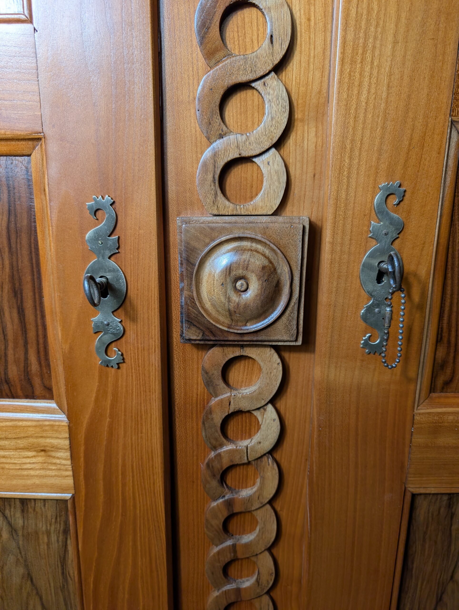 Louis Seize Kirschbaum Schrank – Bild 6